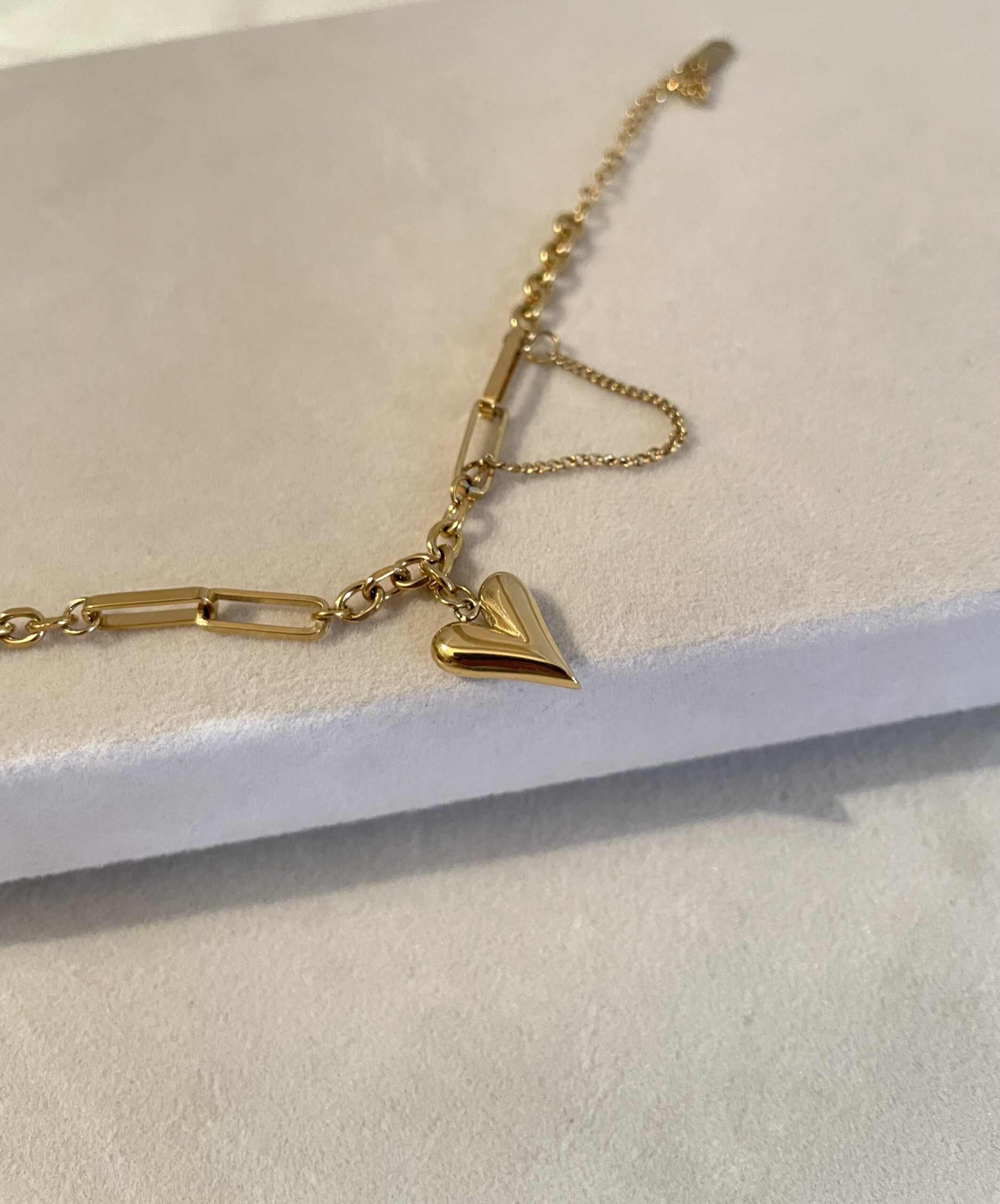 Love Chain